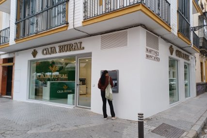 Caja Rural del Sur. Reforma local San Lorenzo